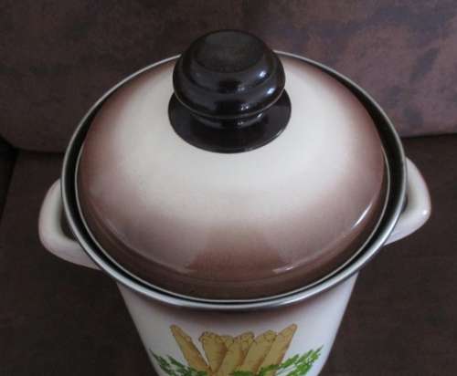 HOW RARE IS THIS!! A VINTAGE ENAMEL ASPARAGUS POT - COOK ASPARAGUS THE PROPER WAY!