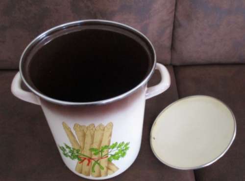 HOW RARE IS THIS!! A VINTAGE ENAMEL ASPARAGUS POT - COOK ASPARAGUS THE PROPER WAY!