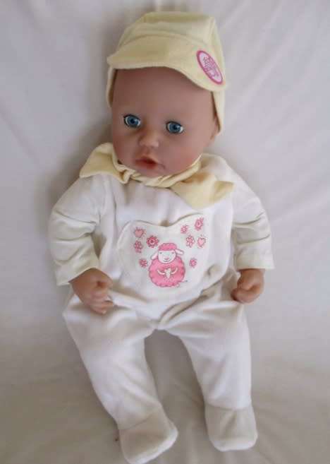 ZAPF CREATIONS GIGGLING/SUCKING BABY ANNABELL DOLL (46CM) - ORIGINAL BOTTLE, BAG AND CLOTHES (LOTS)