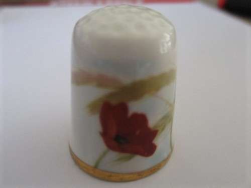 THIMBLE NO 8 - PORCELAIN - VICTORIA CHINA ENGLAND