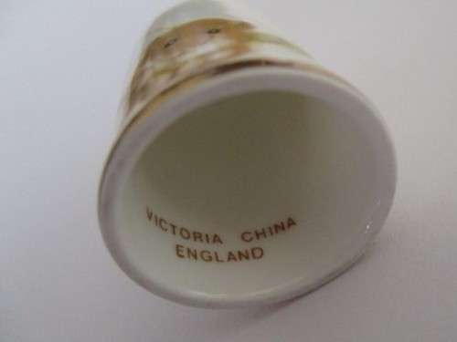 THIMBLE NO 8 - PORCELAIN - VICTORIA CHINA ENGLAND