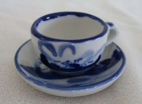 SOME OUT-OF -THE-ORDINARY VINTAGE HAND PAINTED DELFT ITEMS