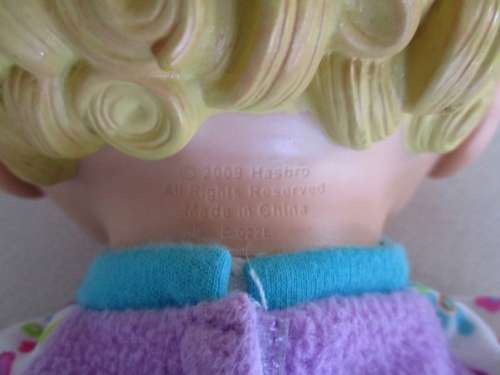 ADORABLE 2009 HASBRO BABY ALIVE DOLL - BOUNCES AND GIGGLES