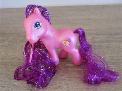 HASBRO G3 MY LITTLE PONY - SILVER SONG WITH GORGEOUS SUPER LONG HAIR AND TINSEL