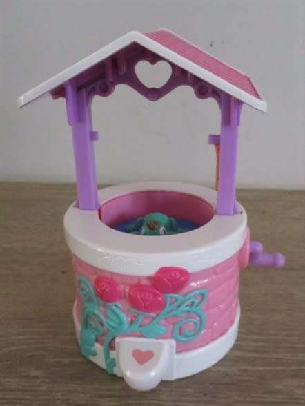 HASBRO G3 MY LITTLE PONY - CRYSTAL CROWN WITH WISHING WELL AND BRUSH