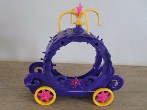 HASBRO MY LITTLE PONY CARRIAGE TO ADD TO YOUR PONY DISPLAY (INCOMPLETE)
