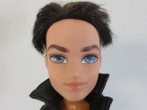 2003 MGA BRATZ BOYZ DOLL DYLAN WITH FUNKY HAIRSTYLE