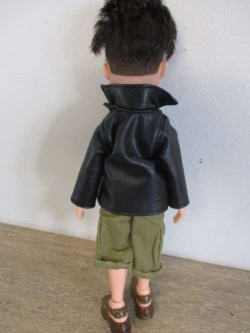2003 MGA BRATZ BOYZ DOLL DYLAN WITH FUNKY HAIRSTYLE