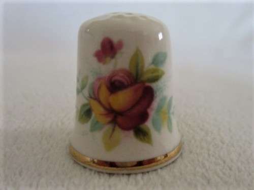 THIMBLE NO DD - PORCELAIN - MASONS, ENGLAND
