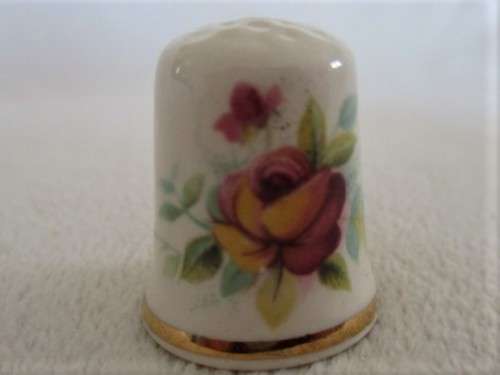 THIMBLE NO DD - PORCELAIN - MASONS, ENGLAND