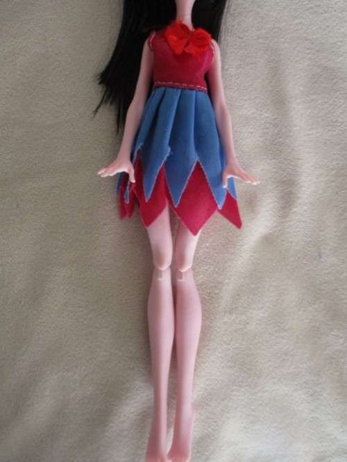 THIS IS DRACULAURA - THE  GENUINE MATTEL MONSTER HIGH DOLL!!