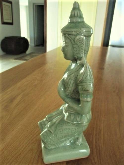 STUNNING THAI CELADON THEPPHANOM - DEVATA (DEITY) IN  NAMASKARA/ANJALI MUDRA POSE
