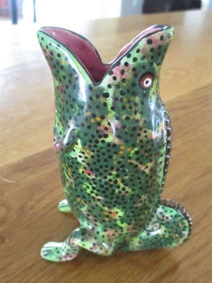 ORIGINAL ARDMORE STUDIO CHAMELION VASE MADE BY OCTAVIA MAKHEKHE