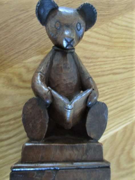FOR THE ARDENT ARCTOPHILE - VINTAGE HAZELBURY HOUSE, GLOUCESTER, ENGLAND HAND CRAFTED WOODEN BEAR