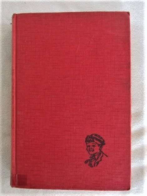 1961 HARD COVER - ONE IN WILLIAM SERIES BY RICHMAL CROMPTON - WILLIAM THE CONQUEROR