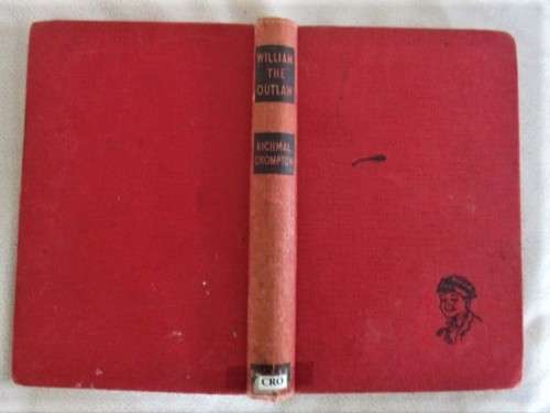 1963 HARD COVER - ONE IN WILLIAM SERIES BY RICHMAL CROMPTON - WILLIAM THE OUTLAW