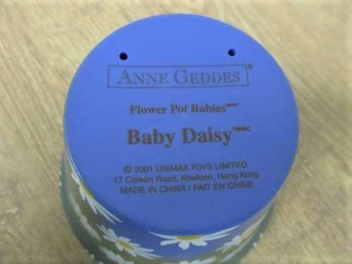SWEET ANNE GEDDES BABY DAISY IN HER FLOWER POT