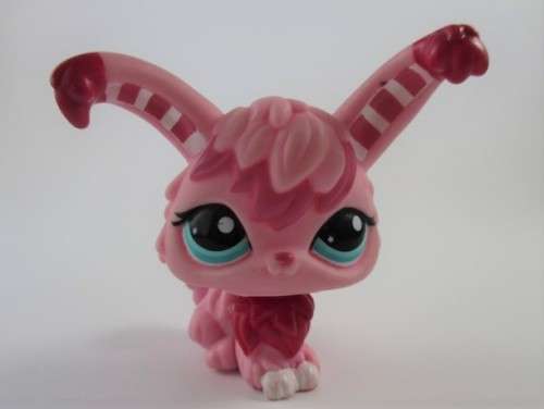 NO.1 - HASBRO LITTLEST PET SHOP - BUNNY
