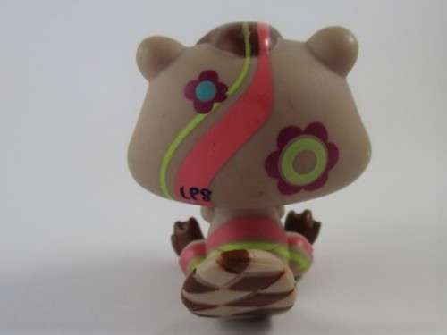 NO.5 - HASBRO LITTLEST PET SHOP - BEAVER