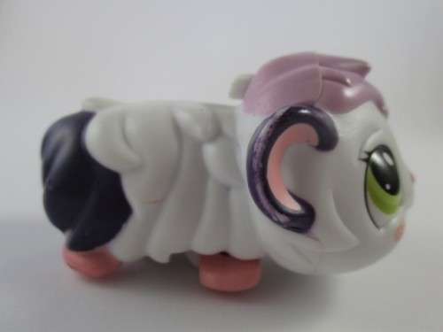 NO.18 - HASBRO LITTLEST PET SHOP - HAMSTER (MOVE BUTTON NOT WORKING)