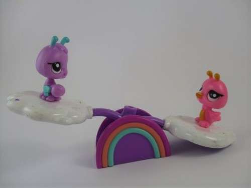 NO.33 - HASBRO LITTLEST PET SHOP - TWO SWEET LPS FIGURES ON A SEE SAW