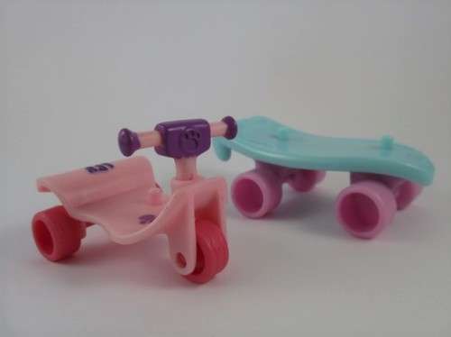NO.34 - HASBRO LITTLEST PET SHOP - A SCOOTER AND A SKATE BOARD FOR YOUR LPS FIGURES