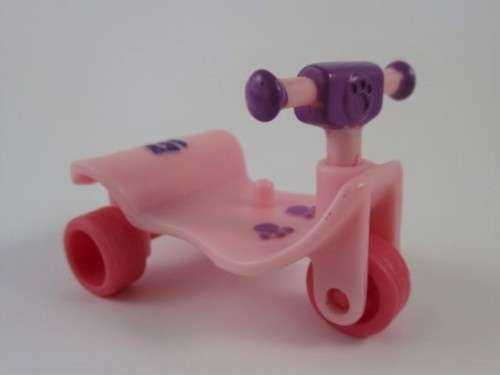 NO.34 - HASBRO LITTLEST PET SHOP - A SCOOTER AND A SKATE BOARD FOR YOUR LPS FIGURES
