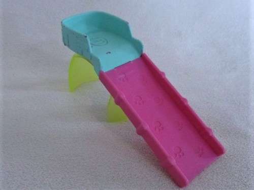 NO.4 - HASBRO LITTLEST PET SHOP -  A CUTE TRAVEL CARRY FOLDING PLAYGROUND PLUS SLIDE AND MUD BATH