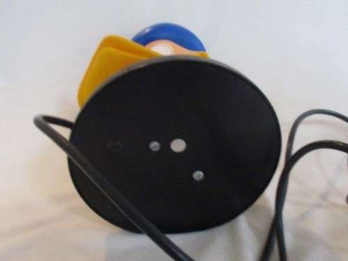QUIRKY VINTAGE 1984 DONALD DUCK LAMP (MADE BY ILLUMINA) PERFECT WORKING CONDITION WITH ORIGINAL BOX