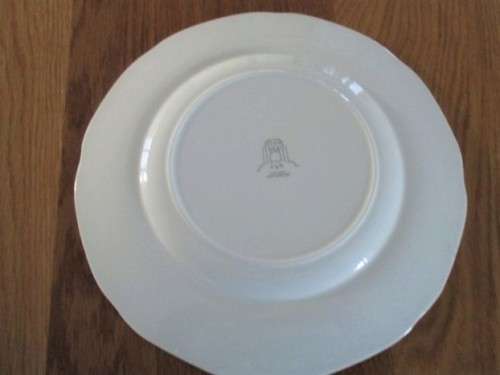 1949 SVK/UWB VOORTREKKER MONUMENT CROWN DEVON PLATE SIGNED BY RENOWNED S.A. ARTIST W.H. COETZER