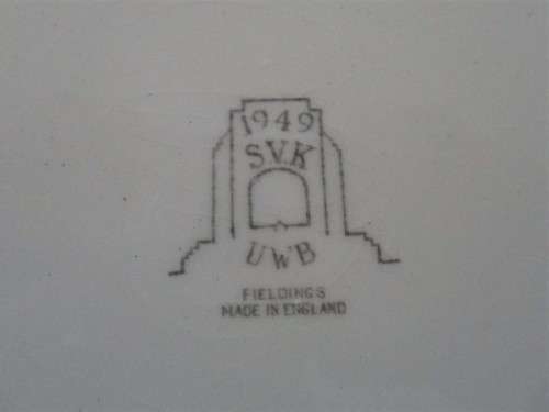 1949 SVK/UWB VOORTREKKER MONUMENT CROWN DEVON PLATE SIGNED BY RENOWNED S.A. ARTIST W.H. COETZER