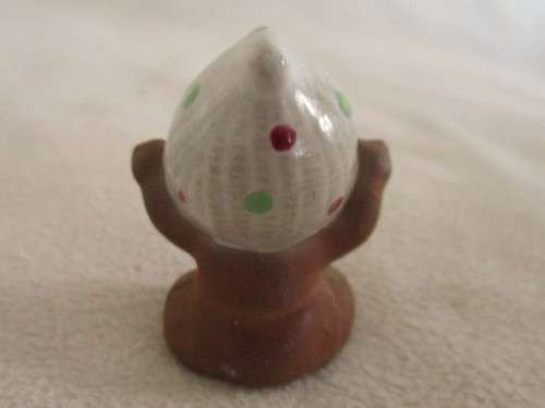 MORE BARGAINS - FOUR TINY VINTAGE CERAMIC KEWPIE DOLLS