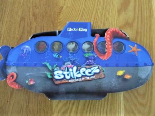 STIKEEZ SUBMARINE CREATURES OF THE DEEP COLLECTORS ALBUM WITH COMPLETE SET OF STIKEEZ