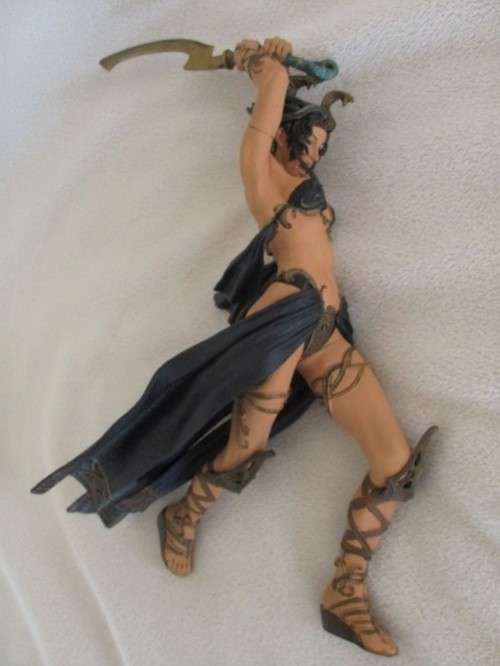 BELIT DISGUISED AS STYGIAN PRIESTESS CONAN SERIES ONE WITH BOX - McFARLANE TOYS - 17.8CM (7 INCHES)