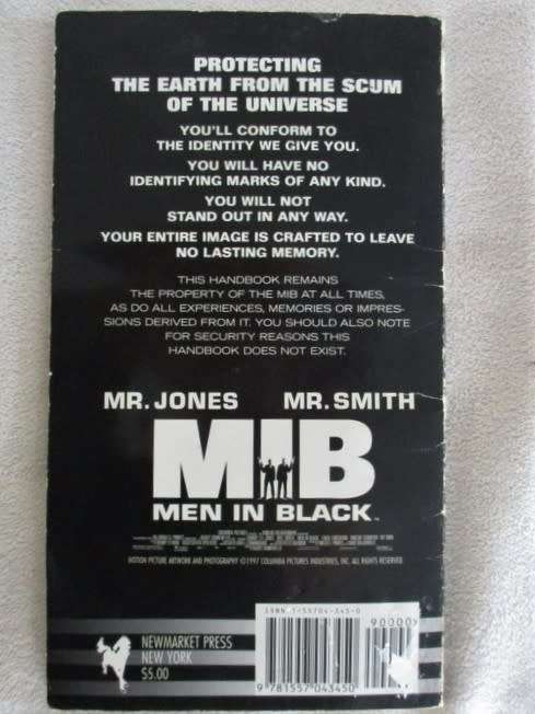 MEN IN BLACK - OFFICIAL AGENTS` HANDBOOK (SOFT COVER)
