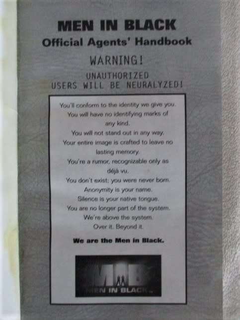 MEN IN BLACK - OFFICIAL AGENTS` HANDBOOK (SOFT COVER)