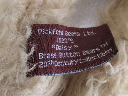 DAISY - THE VINTAGE PICKFORD BRASS BUTTON BEAR WITH PURPOSEFUL 'ANTIQUE BEAR' LOOK