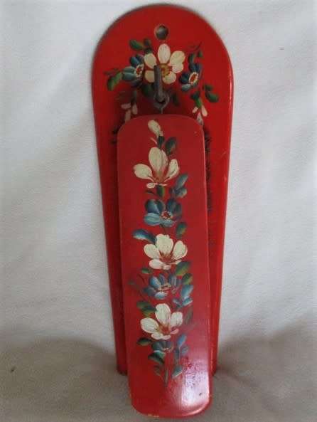 CANAL BARGEWARE ART - HAND PAINTED BRUSH ON WALL MOUNTED STAND