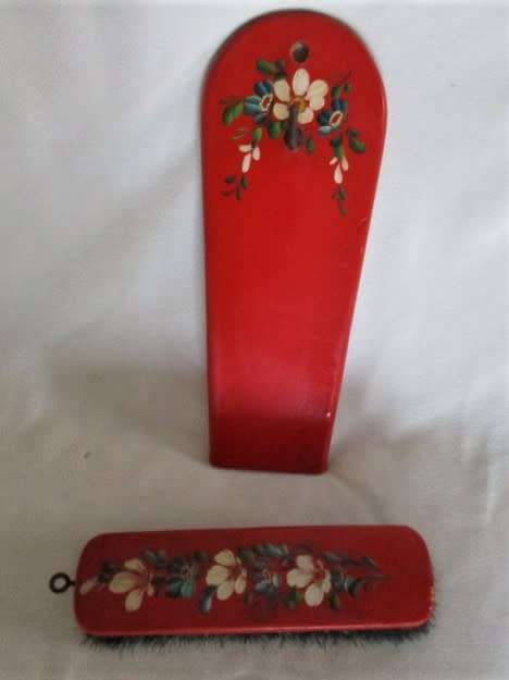 CANAL BARGEWARE ART - HAND PAINTED BRUSH ON WALL MOUNTED STAND