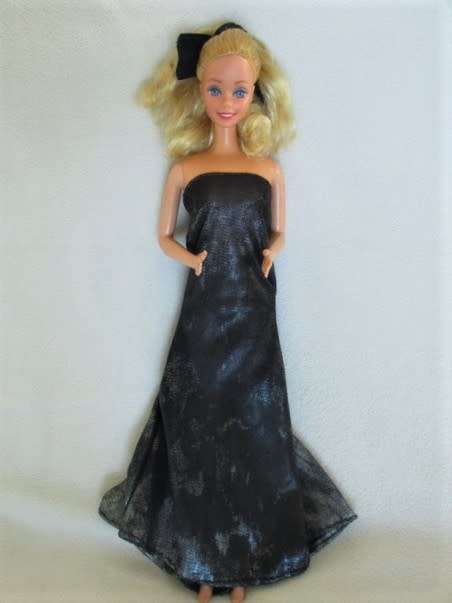 VINTAGE MATTEL BARBIE DOLL MADE IN THE PHILIPPINES - CIRCA 1978 - 1988