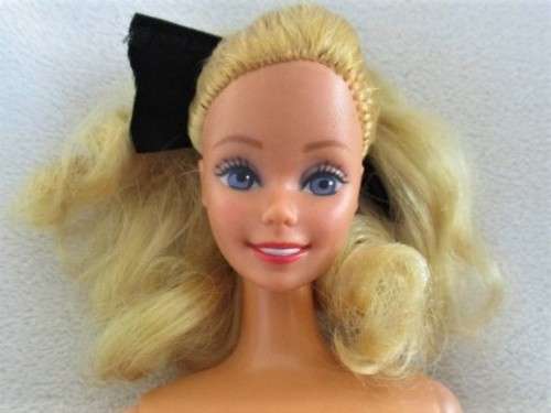VINTAGE MATTEL BARBIE DOLL MADE IN THE PHILIPPINES - CIRCA 1978 - 1988