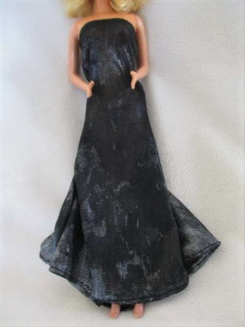 VINTAGE MATTEL BARBIE DOLL MADE IN THE PHILIPPINES - CIRCA 1978 - 1988