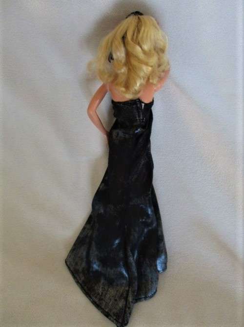 VINTAGE MATTEL BARBIE DOLL MADE IN THE PHILIPPINES - CIRCA 1978 - 1988