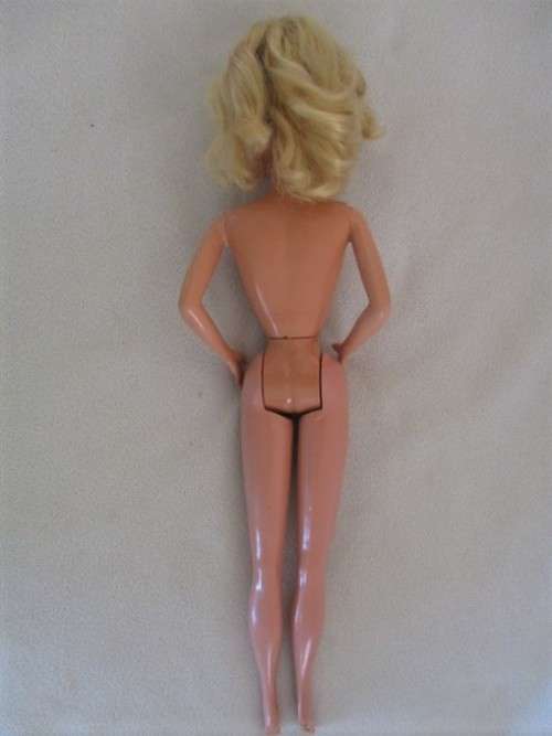 VINTAGE MATTEL BARBIE DOLL MADE IN THE PHILIPPINES - CIRCA 1978 - 1988
