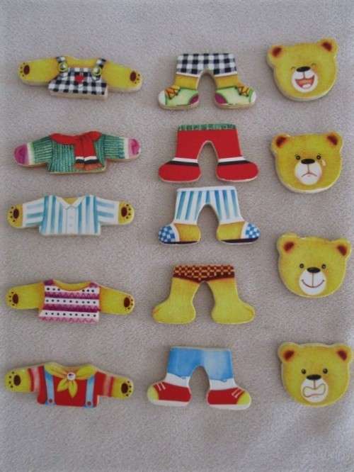 A CUTE WOODEN TEDDY BEAR 'INTERCHANGEABLE' BOX PUZZLE
