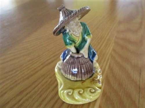 FOR DEANNE ONLY - A SMALL VINTAGE CHINESE MUDMAN