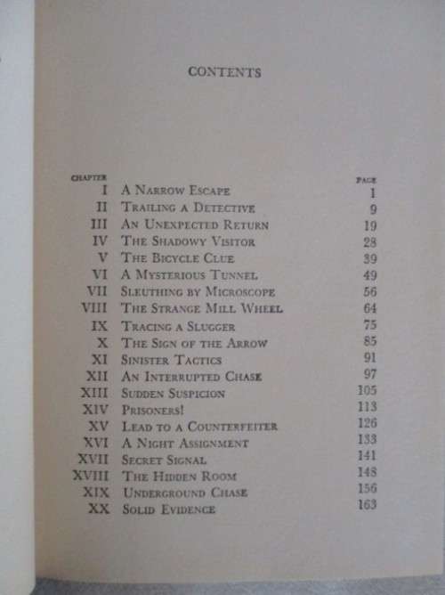1980 HARD COVER -  THE HARDY BOYS SERIES - THE SECRET OF THE OLD MILL