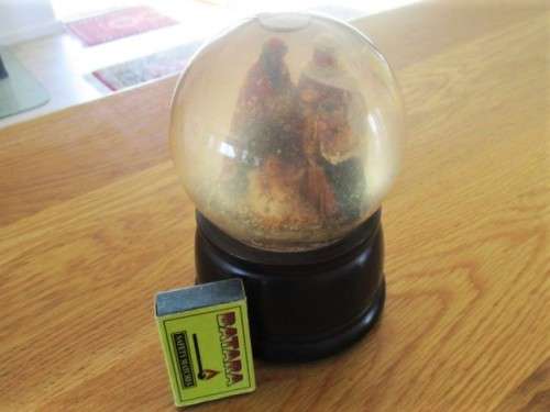 CHRISTMAS IS COMING - A LARGE VINTAGE MUSICAL GLASS SNOW GLOBE - NATIVITY SCENE PLAYING SILENT NIGHT