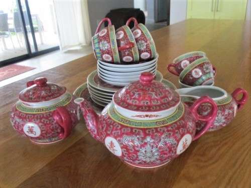 VINTAGE 1970's CHINESE ZHONGGUO JINGDEZHEN TEA SET IN GREAT CONDITION (24 PIECE - EXPORT MARKET)