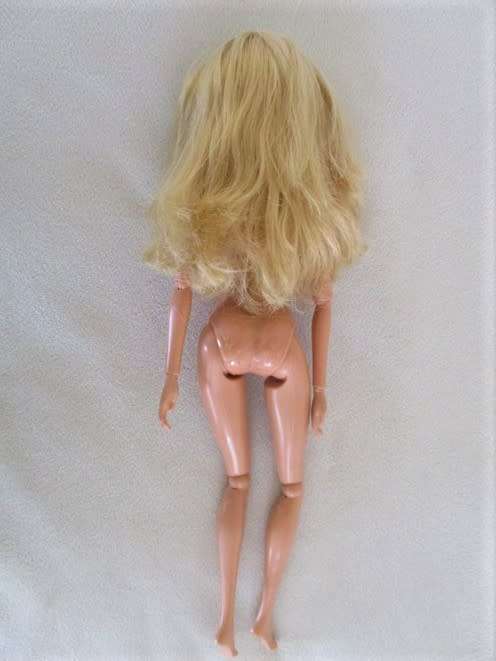 STUNNING MATTEL BARBIE DOLL WITH ARTICULATED (& PIVOTAL) KNEES, WRISTS AND ELBOWS
